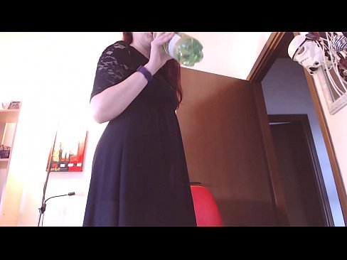 ❤️ Un esclau sotmès a qui li encanten les calces brutes i delicioses es veu obligat a masturbar-se després de veure aquest vídeo! ❤ Porno a nosaltres